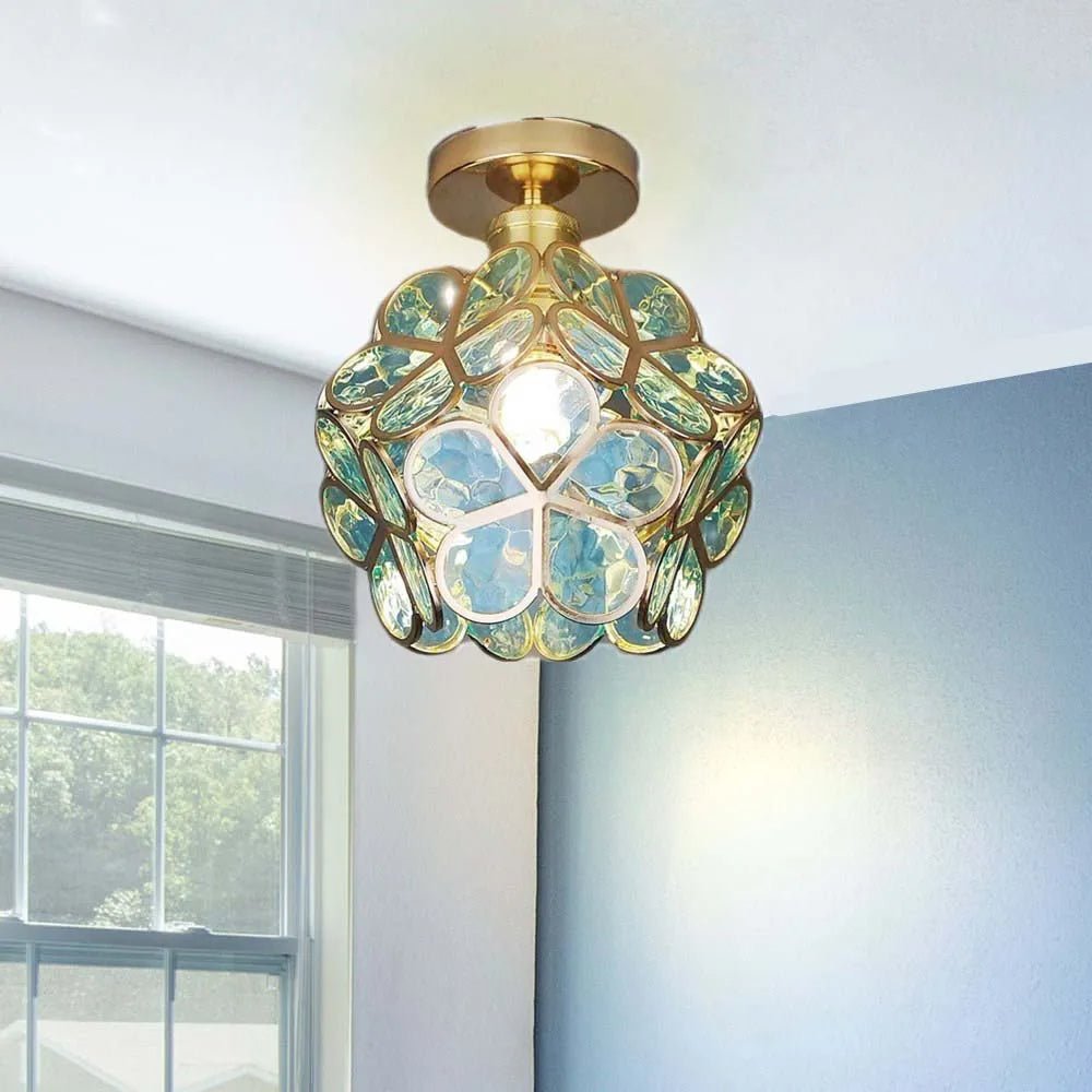 Plafonnier en verre au design style fleurs