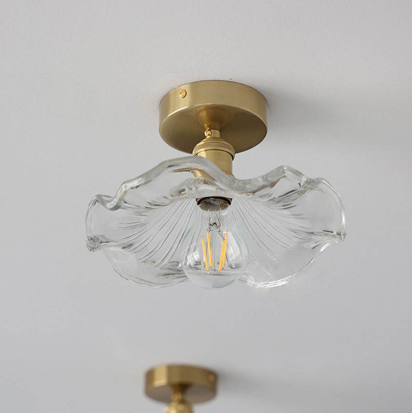 Plafonnier en verre en forme d'hibiscus