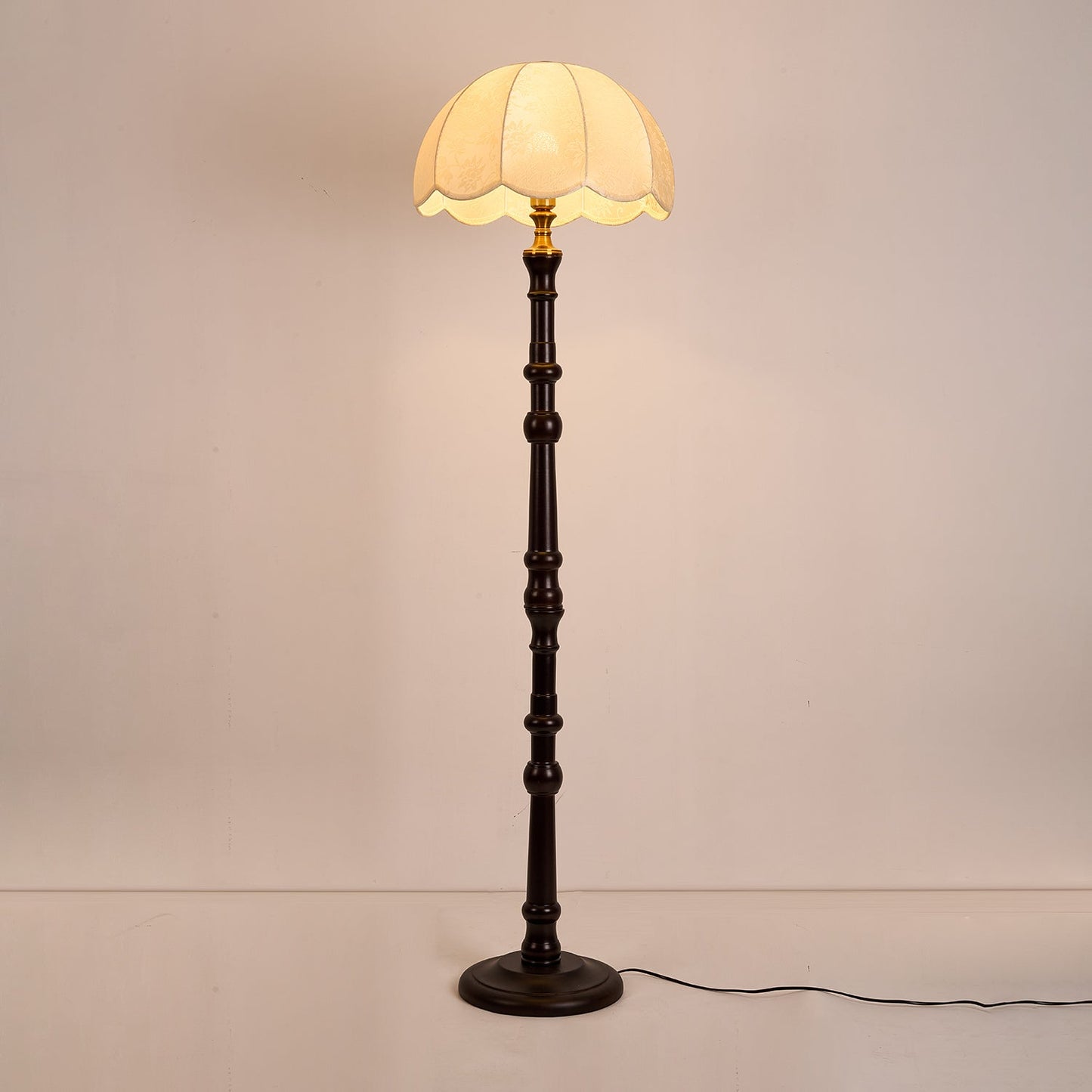Lampadaire Vintage En Bois