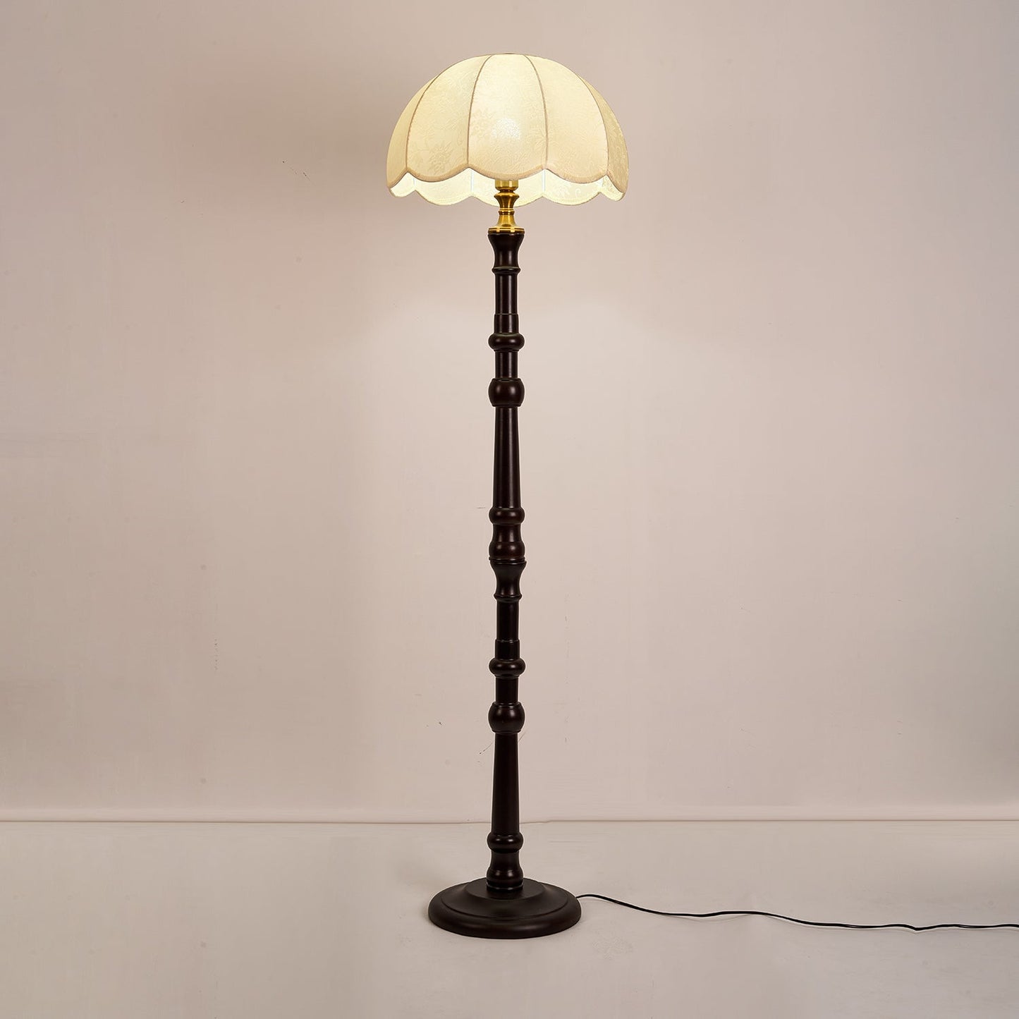 Lampadaire Vintage En Bois