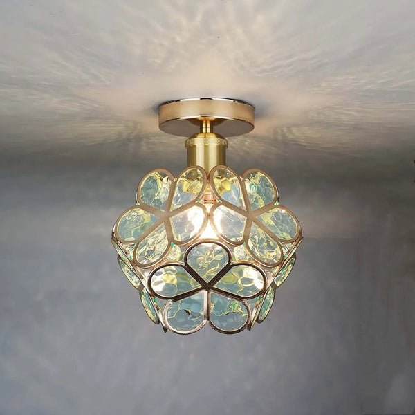 Plafonnier en verre au design style fleurs