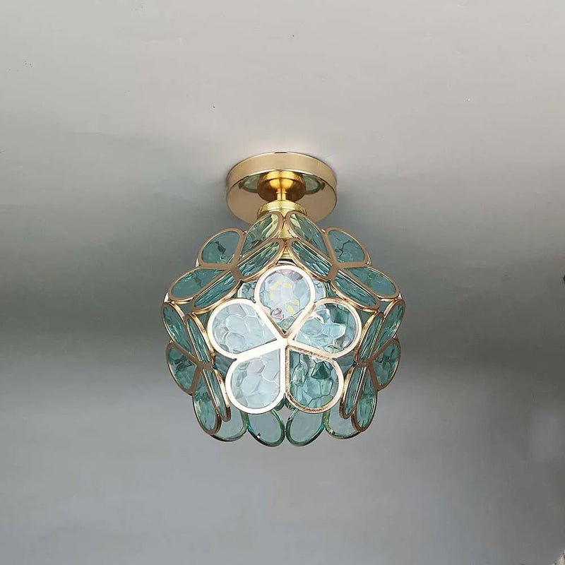 Plafonnier en verre au design style fleurs