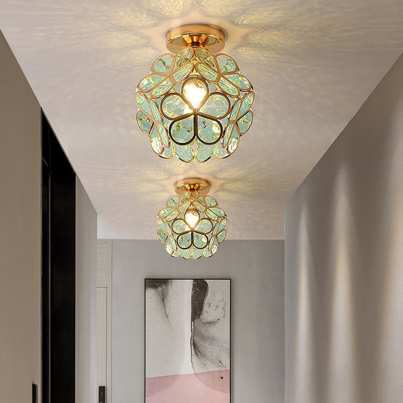Plafonnier en verre au design style fleurs