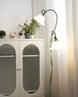 Lampadaire Fleurs Blanches Élégantes