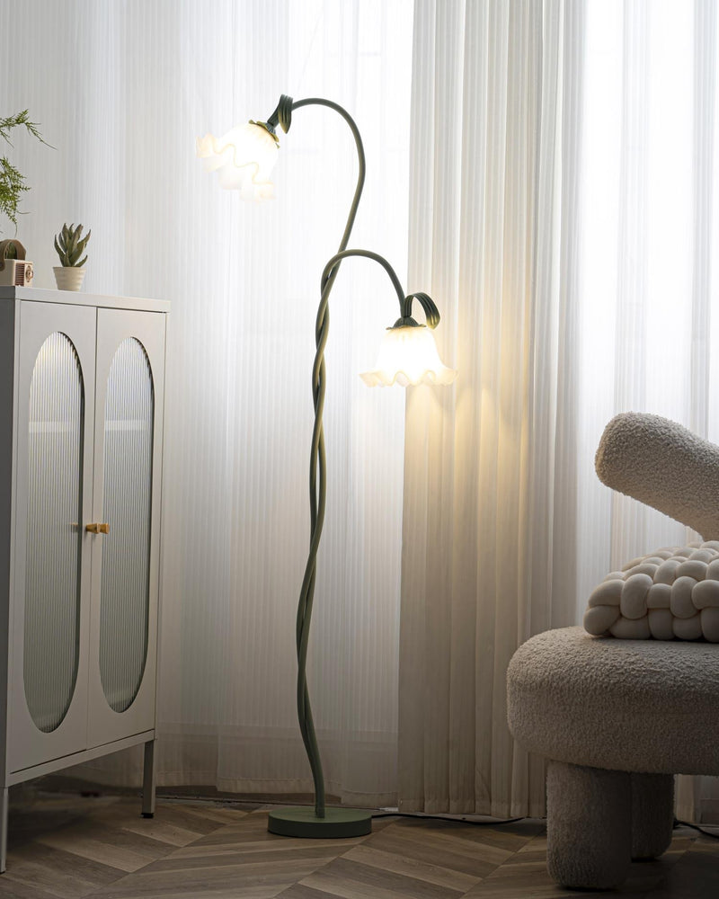 Lampadaire Fleurs Blanches Élégantes