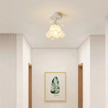 Plafonnier simple avec des mini-fleurs