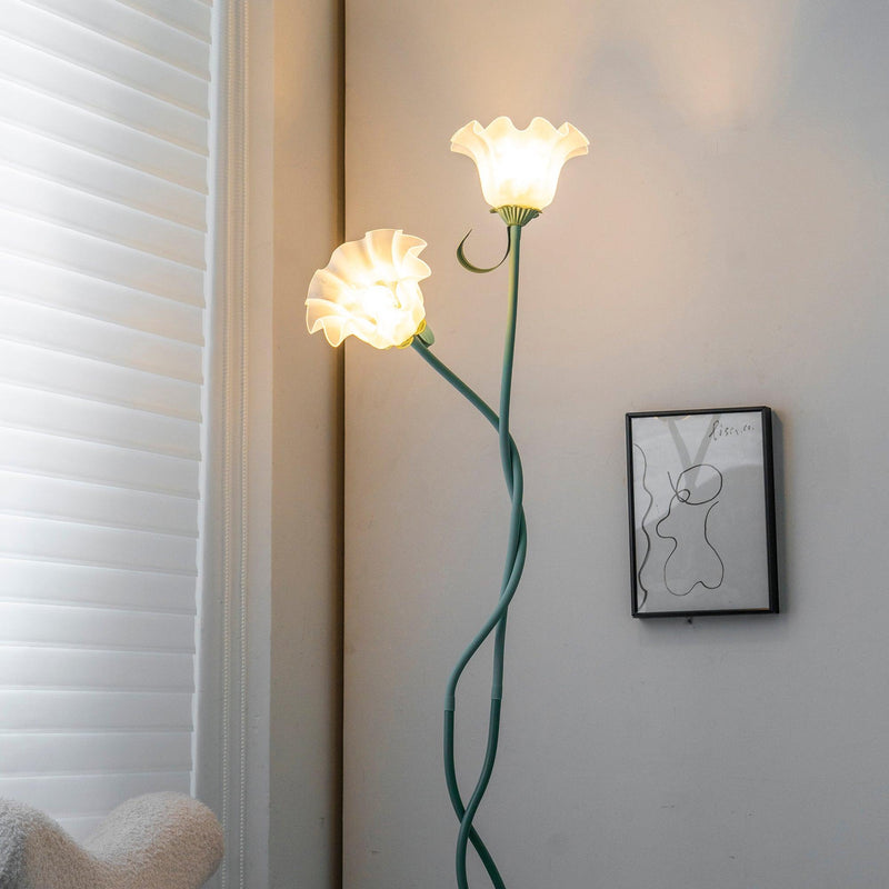 Lampadaire Fleurs Blanches Élégantes