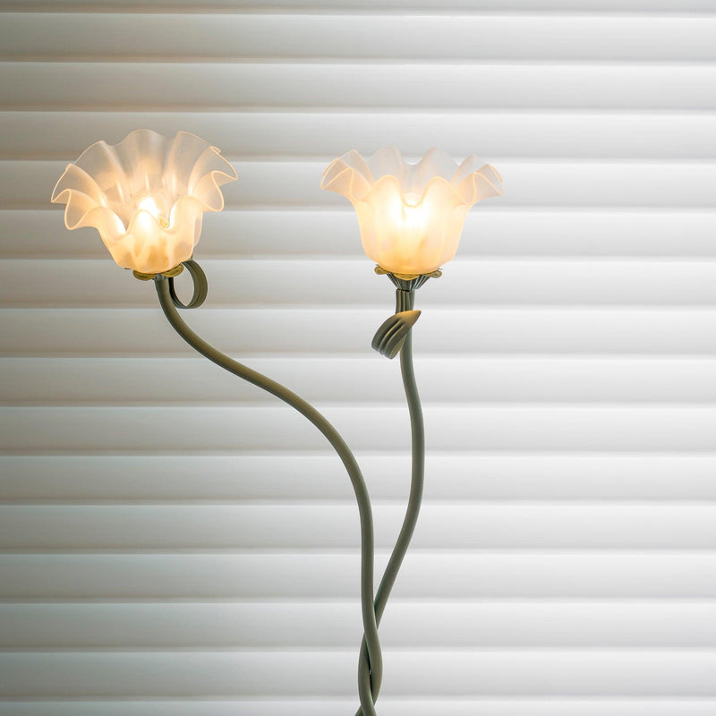 Lampadaire Fleurs Blanches Élégantes