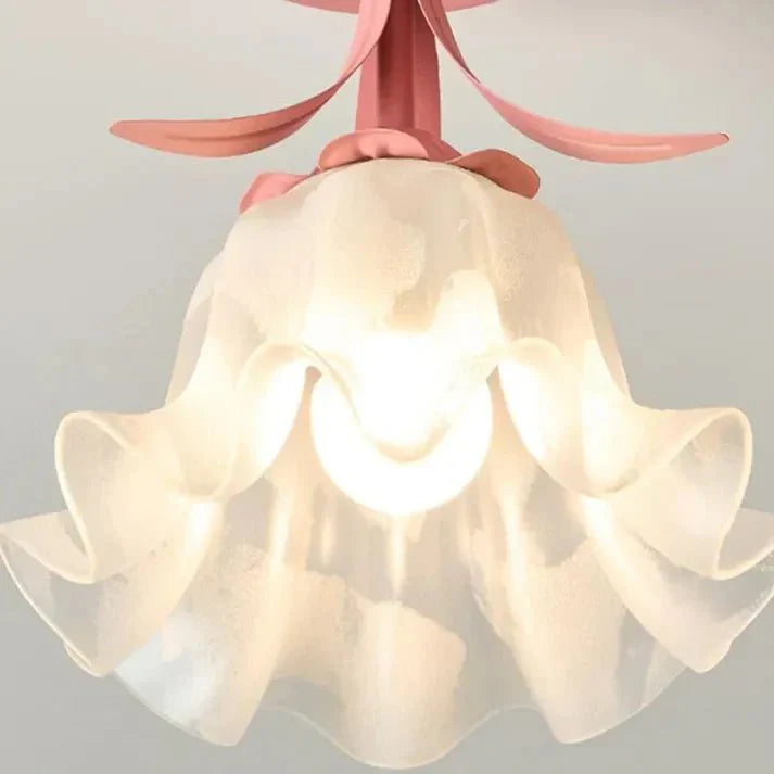 Plafonnier simple avec des mini-fleurs