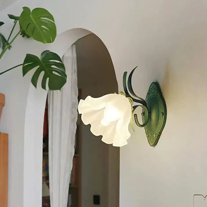 Applique Murale Fleur Blanche Délicate