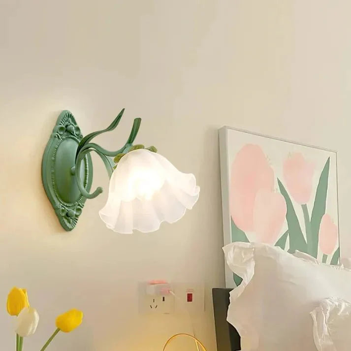 Applique Murale Fleur Blanche Délicate