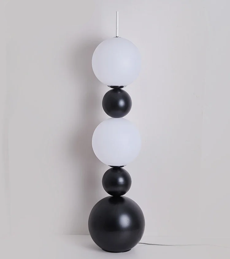 Lampadaire Designer Sculpturale Nordique