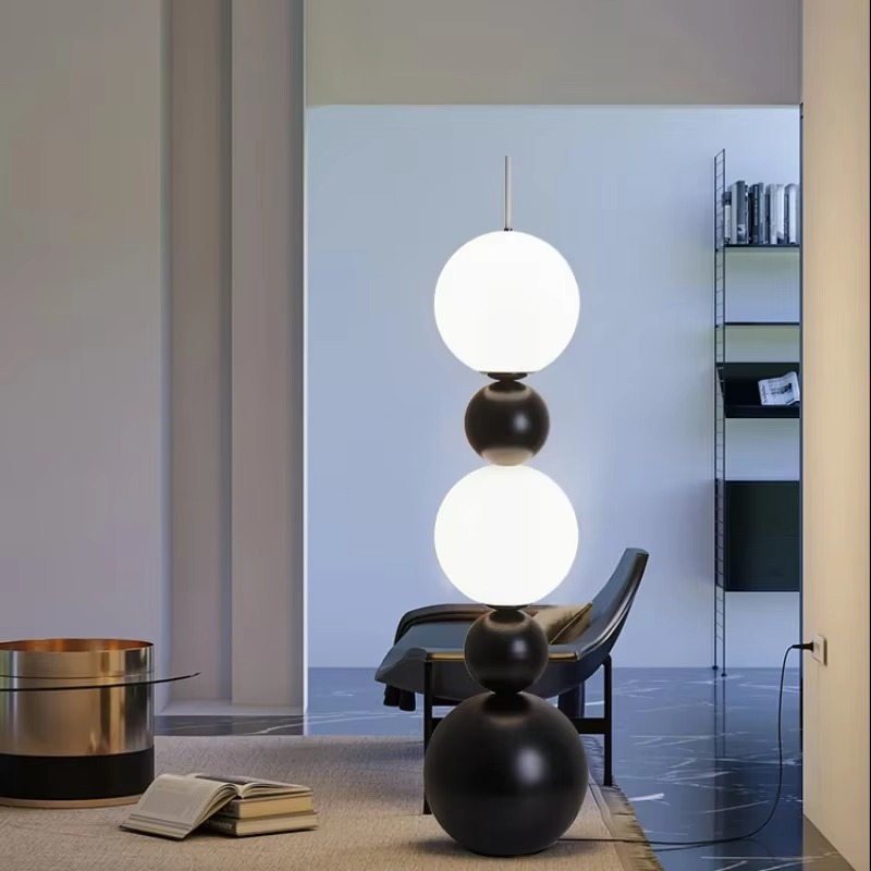 Lampadaire Designer Sculpturale Nordique