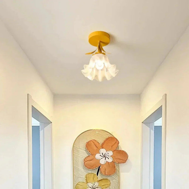 Plafonnier simple avec des mini-fleurs