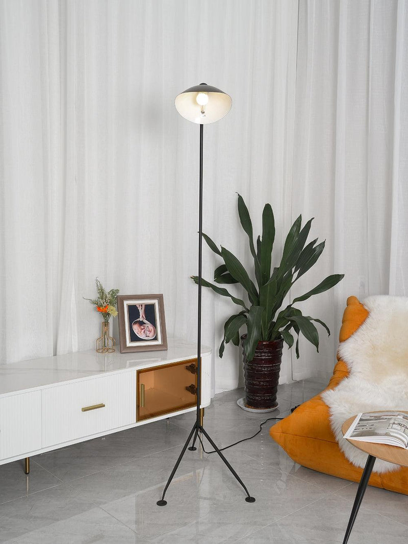 Lampadaire Serge Mouille Lignes Graphiques