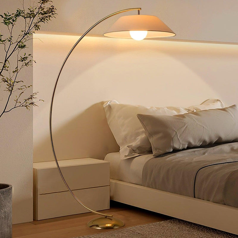 Lampadaire Anneau Opalin et Laiton